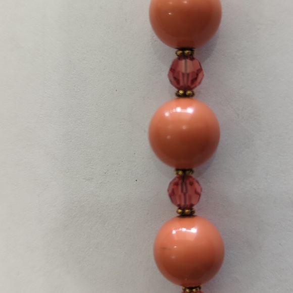 Beaded bracelet with crystal accents - Picture 4 of 4